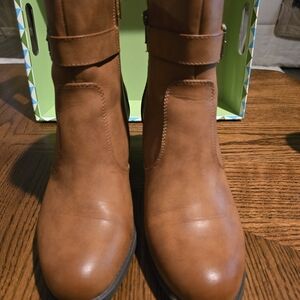 White Mountain Brown Ankle Booties